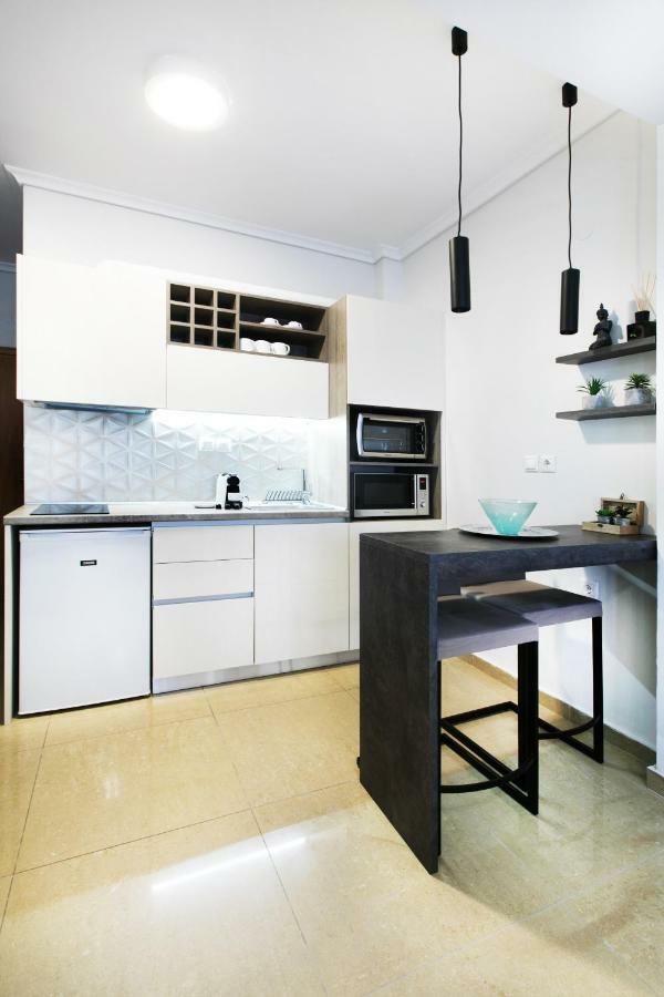 Apartamento Grey Rhino 1Min From The White Tower Tesalónica Exterior foto
